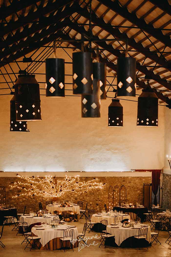 Restaurante El Poblet de Atalayas evento decorado con luces